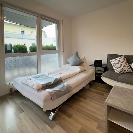 3 Zimmer Apartment In S-Bahn Naehe, 76 Qm, Max 5 Pers, 30Qm Dachterasse, Garage, Internet 1000 Mbit Gärtringen Εξωτερικό φωτογραφία
