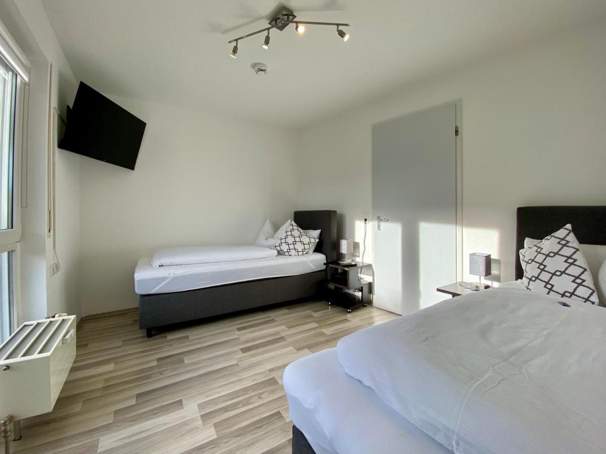 3 Zimmer Apartment In S-Bahn Naehe, 76 Qm, Max 5 Pers, 30Qm Dachterasse, Garage, Internet 1000 Mbit Gärtringen Εξωτερικό φωτογραφία