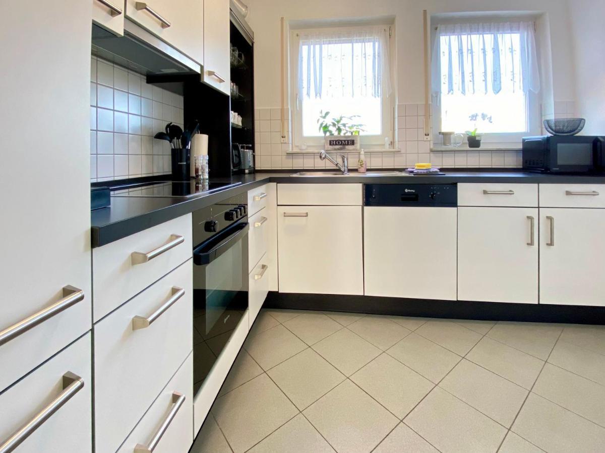 3 Zimmer Apartment In S-Bahn Naehe, 76 Qm, Max 5 Pers, 30Qm Dachterasse, Garage, Internet 1000 Mbit Gärtringen Εξωτερικό φωτογραφία
