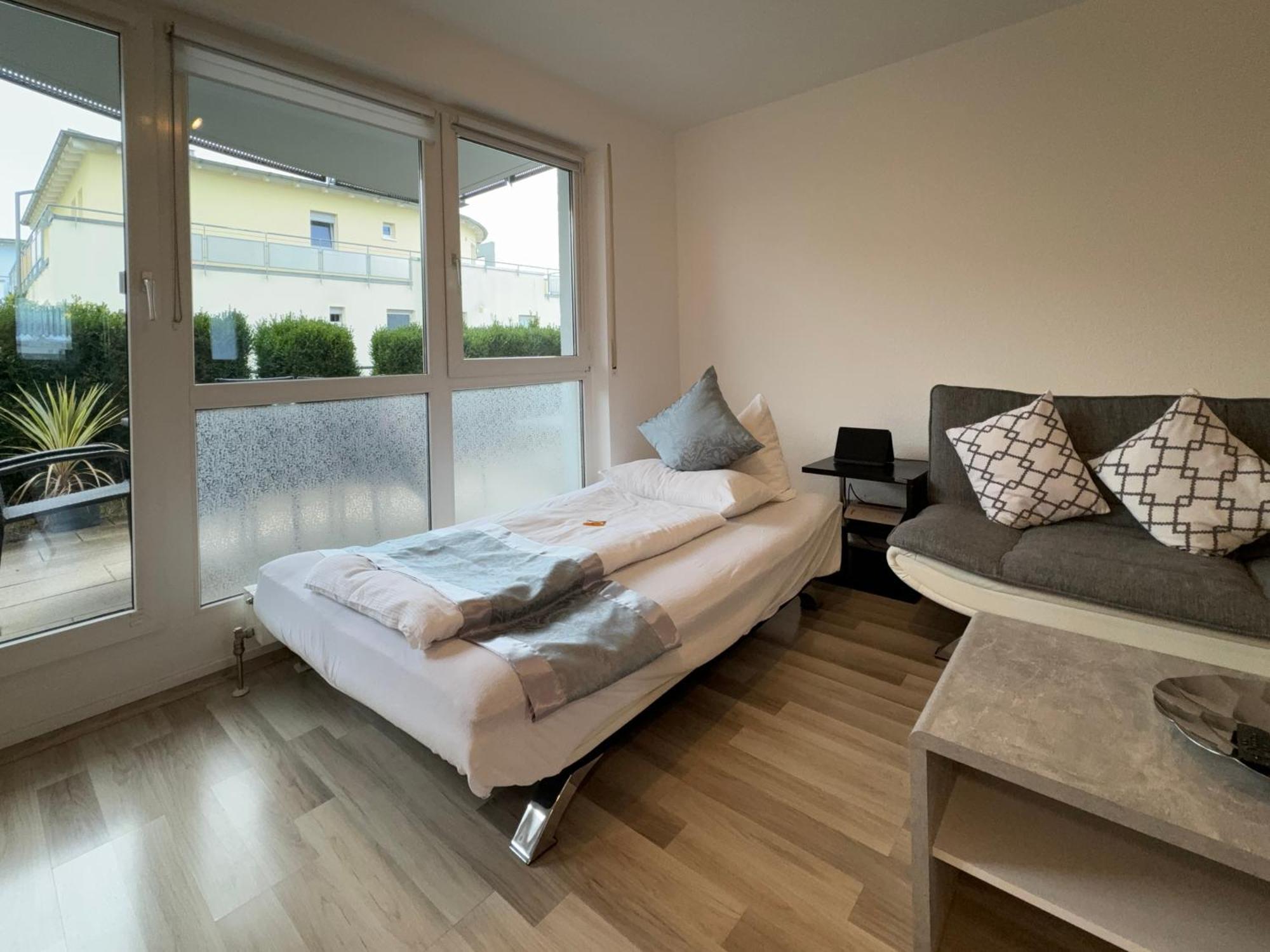 3 Zimmer Apartment In S-Bahn Naehe, 76 Qm, Max 5 Pers, 30Qm Dachterasse, Garage, Internet 1000 Mbit Gärtringen Εξωτερικό φωτογραφία